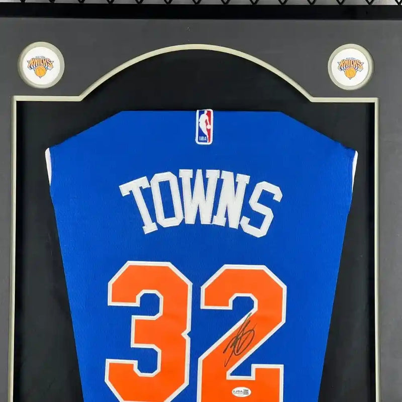 Karl-Anthony Towns Signed New York Knicks Jersey