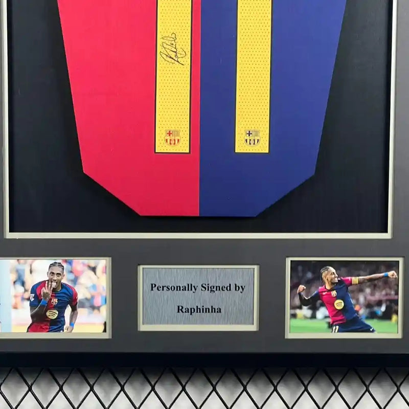 Raphinha Signed FC Barcelona Jersey