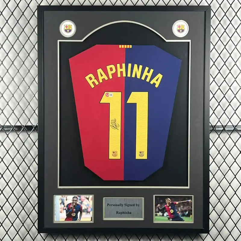 Raphinha Signed FC Barcelona Jersey