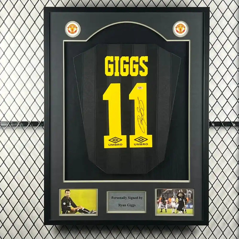 Ryan Giggs Signed Manchester United Jersey